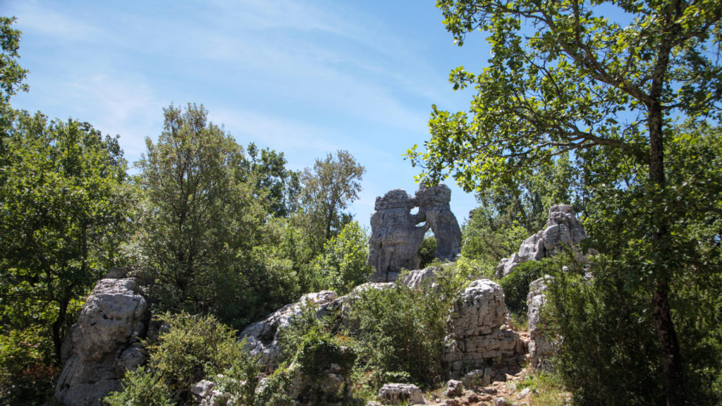 L'ours et le lion à Païolive