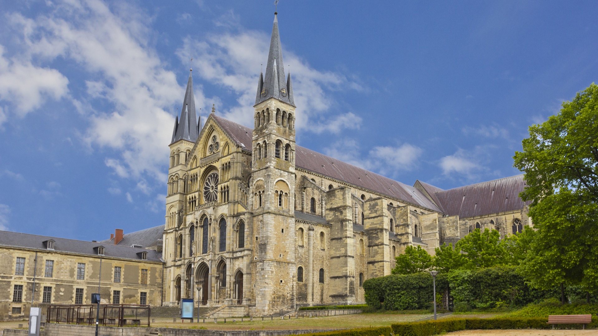 Abbaye Saint-Rémi