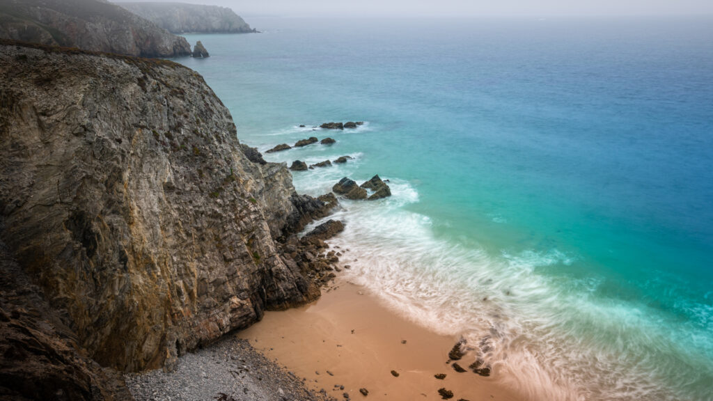 Grimper sur la falaise de Pen-hir