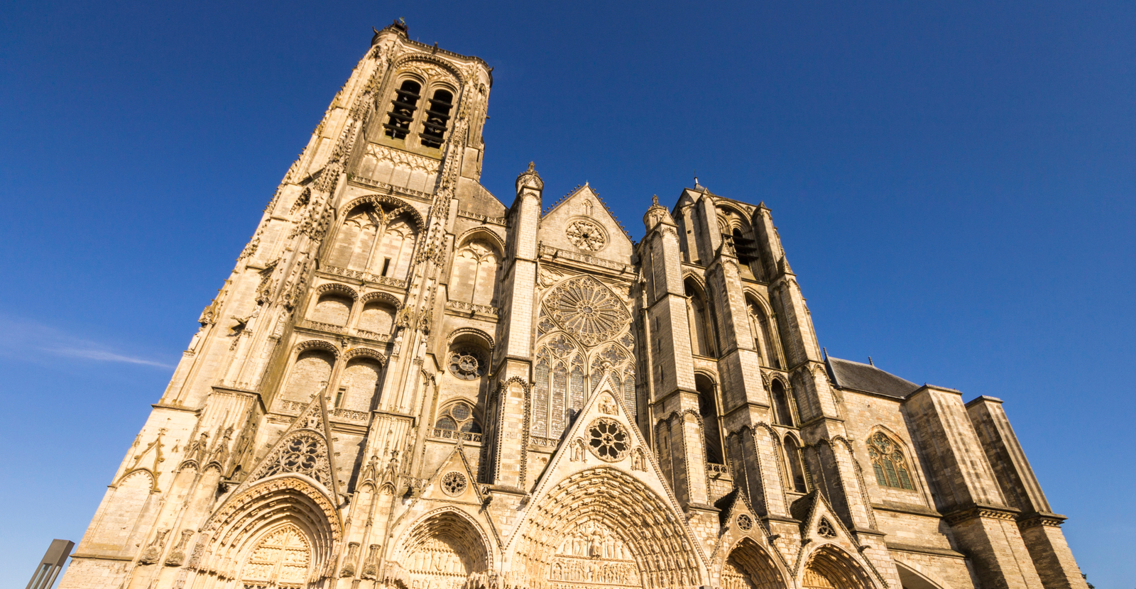 Patrimoine Mondial 19 La cathédrale de Bourges Camping