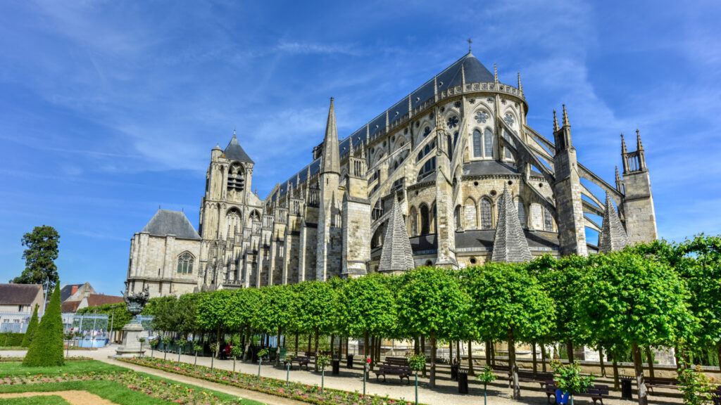 Cathédrale de Bourges vue de l'arrière