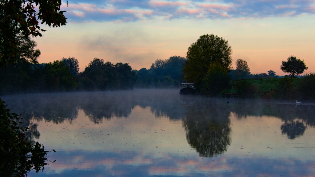 Exceptionnelles lumières sur la rivière Sarthe