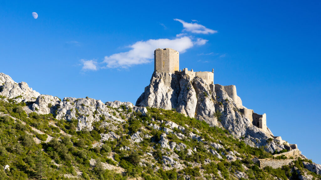 Queribus, l'un des incontournables sites en Occitanie