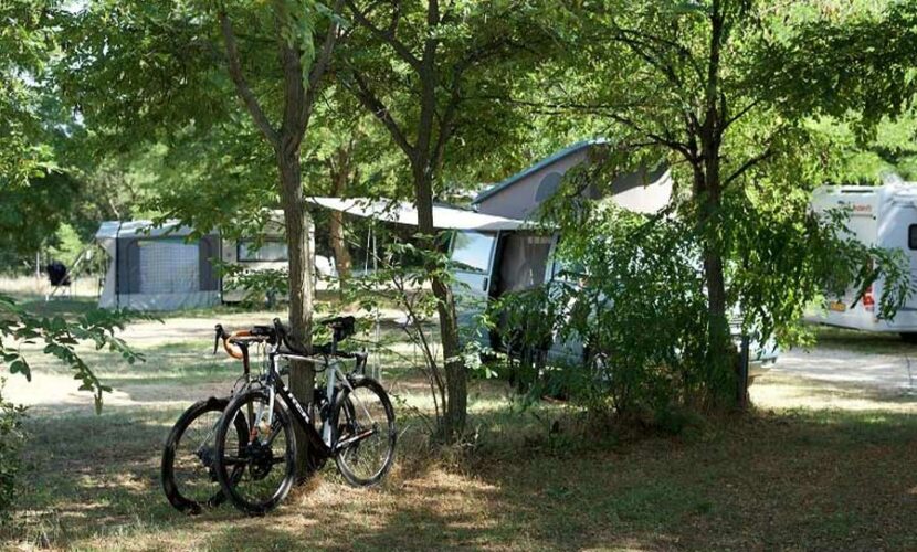Vélos au Camping Le Pastory