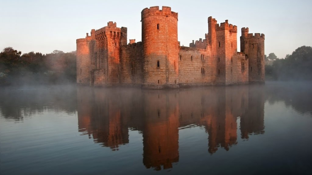 Habitats insolites : Château et habitat insolite