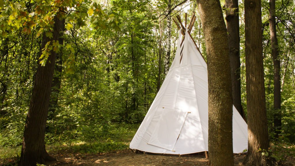 Habitats insolites : Teepee en pleine nature