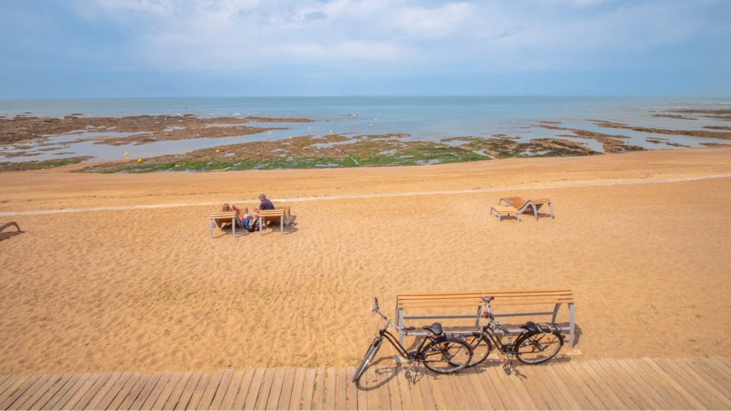 Plage des cinq pineaux à Saint-Hilaire-de-Riez