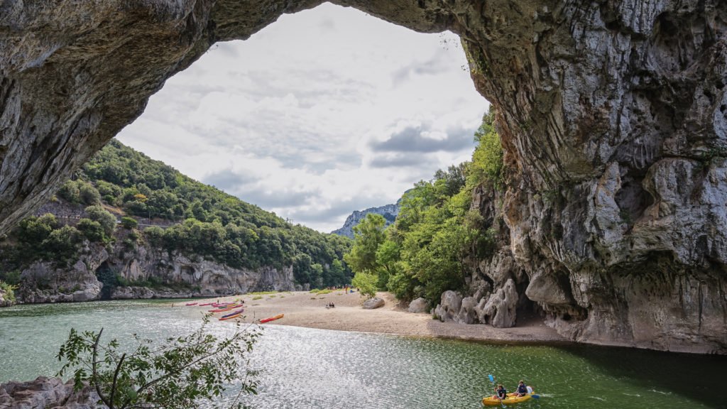 Le célèbre Pont d'Arc des gorges d'Ardèche