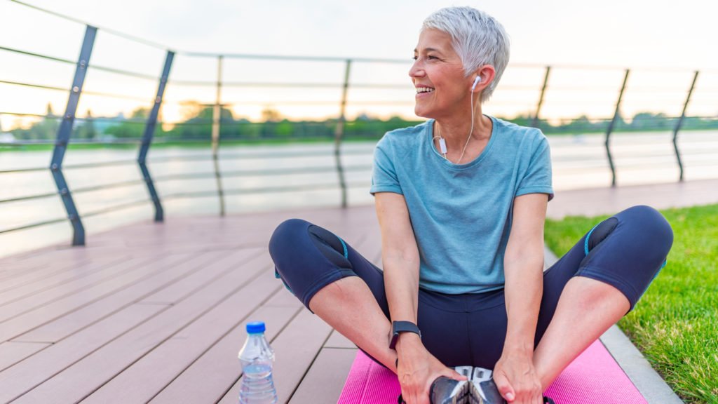 Femme heureuse et sportive