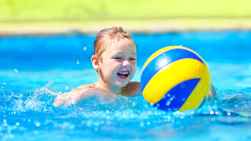 Les sports nautiques se pratiquent aussi en piscine